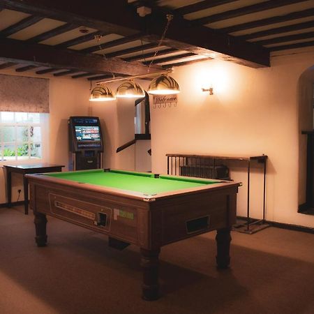 The Lion Hotel Llansantffraid-ym-Mechain Eksteriør bilde