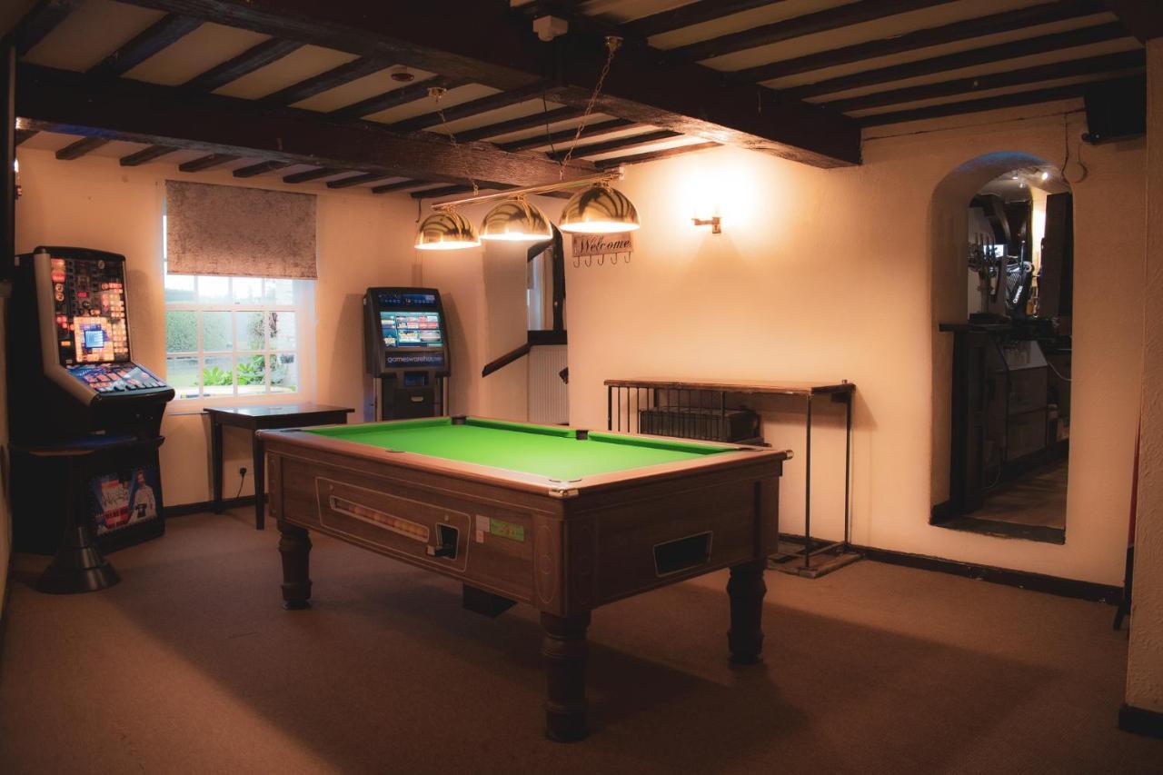 The Lion Hotel Llansantffraid-ym-Mechain Eksteriør bilde